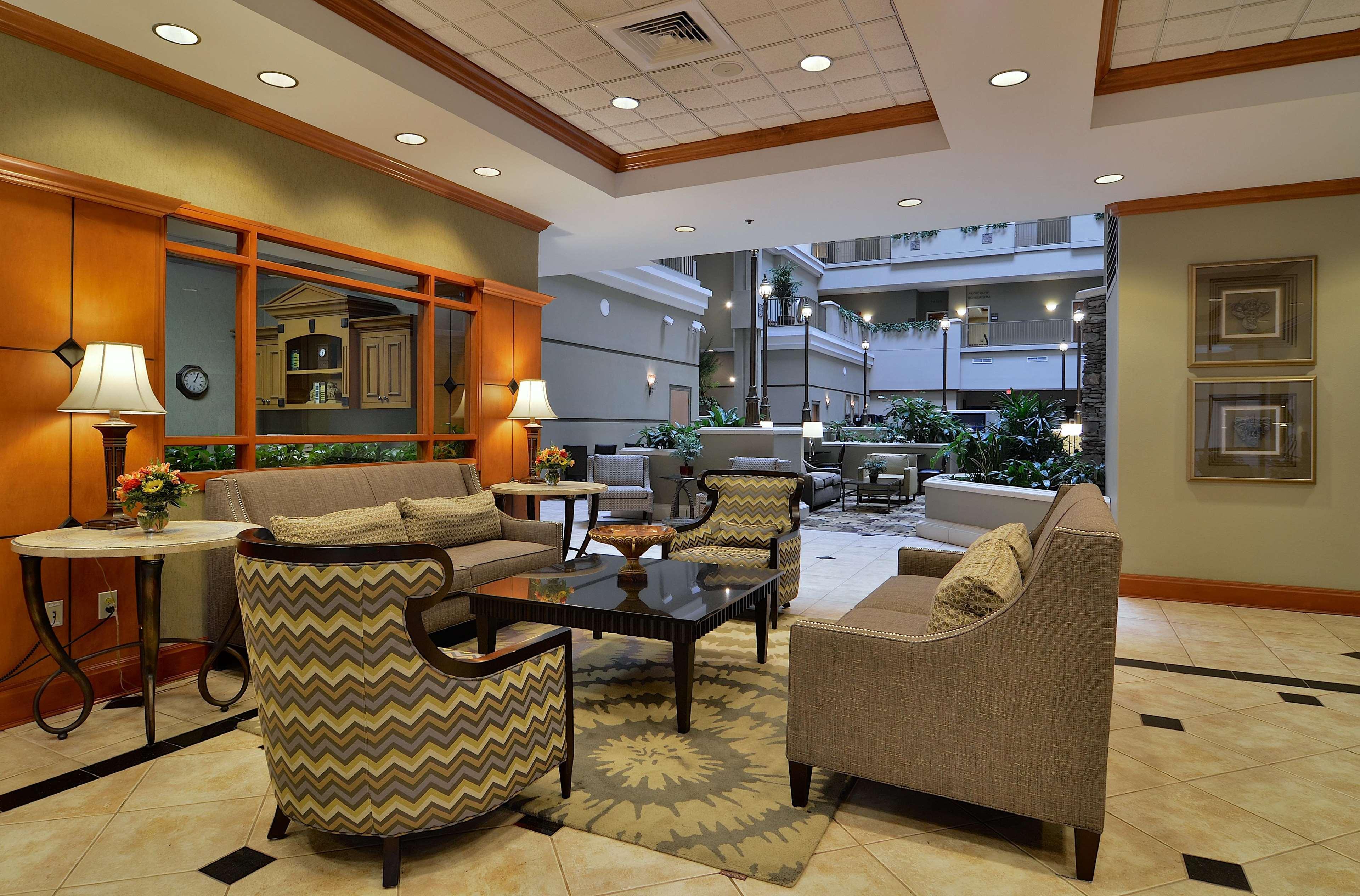 Embassy Suites Nashville - At Vanderbilt Екстериор снимка